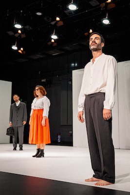 José Juan Rodríguez. Un Jesús de Nazaret para llevártelo a casa, con Íñigo Rodríguez-Claro y Carlota Gaviño. Pablo Messiez "La voluntad de creer" Foto ©Laia Nogueras.