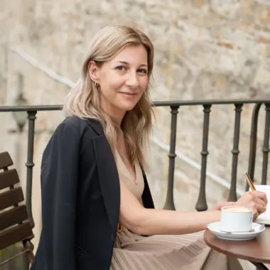 Retrato de la escritora vitoriana Eva García Sáenz de Urturi, autora de la Trilogía de la Ciudad Blanca